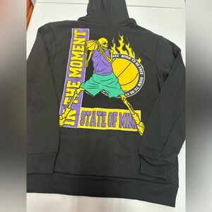 NWOT Chemistry In The Moment Basketball Hoodie
Size M